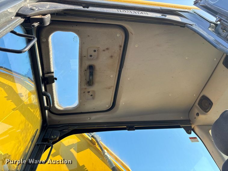 image for item YA3583 2020 Komatsu PC210LC-11 excavator