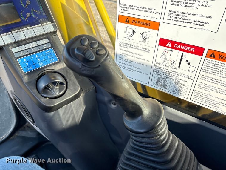 image for item YA3583 2020 Komatsu PC210LC-11 excavator