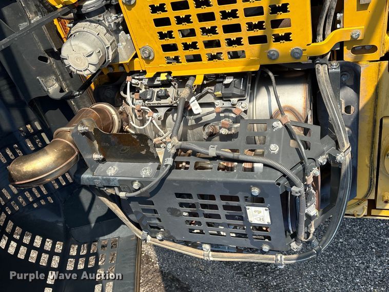 image for item YA3583 2020 Komatsu PC210LC-11 excavator