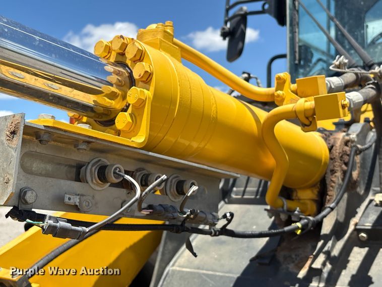 image for item YA3584 2021 Komatsu WA270 wheel loader