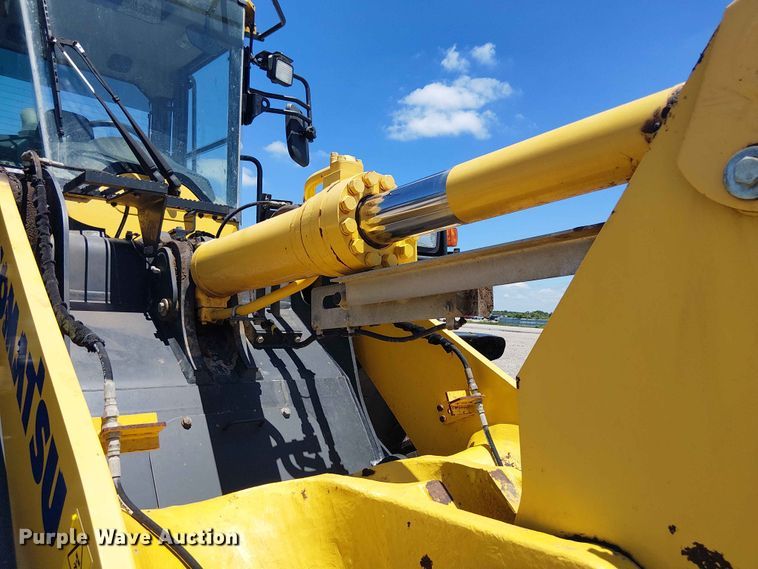 image for item YA3585 2021 Komatsu WA270-8 wheel loader