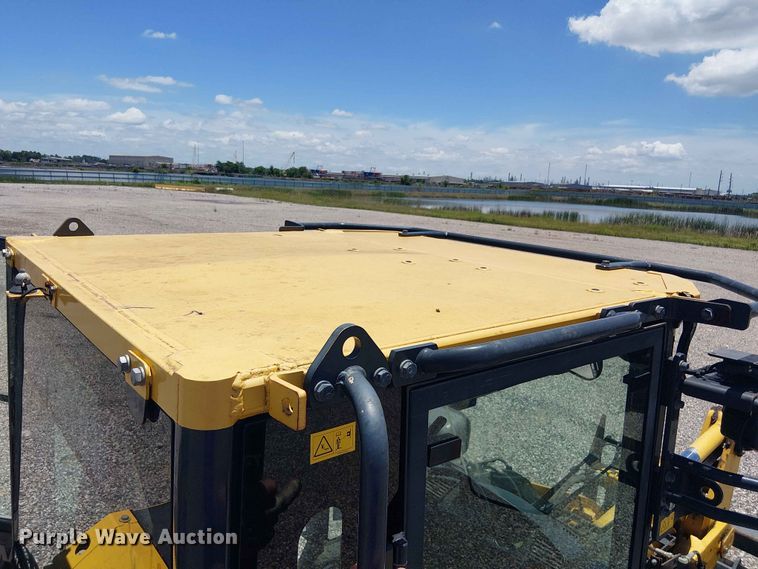 image for item YA3585 2021 Komatsu WA270-8 wheel loader