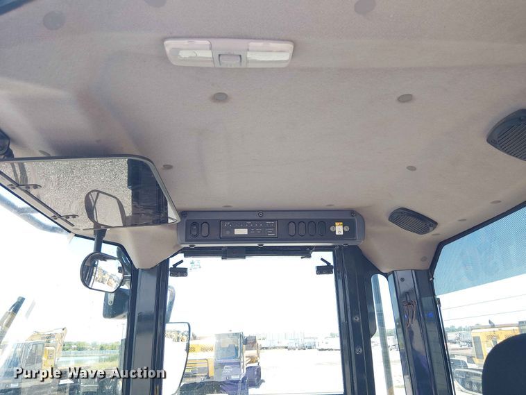 image for item YA3585 2021 Komatsu WA270-8 wheel loader