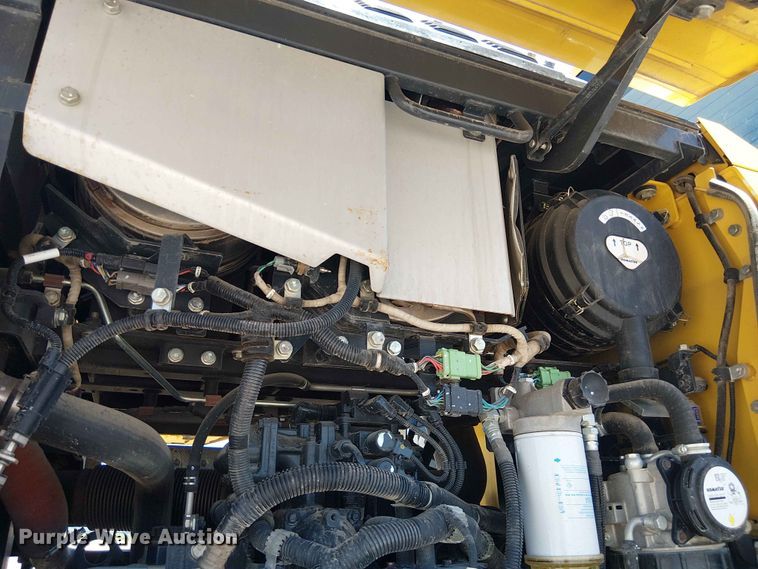 image for item YA3585 2021 Komatsu WA270-8 wheel loader