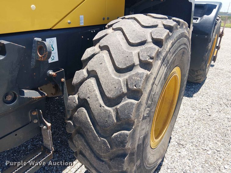 image for item YA3585 2021 Komatsu WA270-8 wheel loader