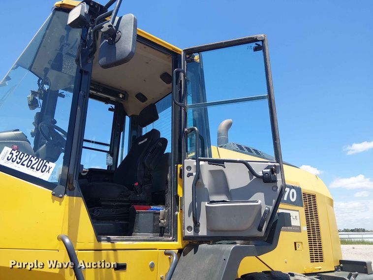 image for item YA3586 2020 Komatsu WA270-8 wheel loader