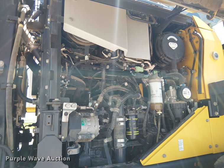 image for item YA3586 2020 Komatsu WA270-8 wheel loader