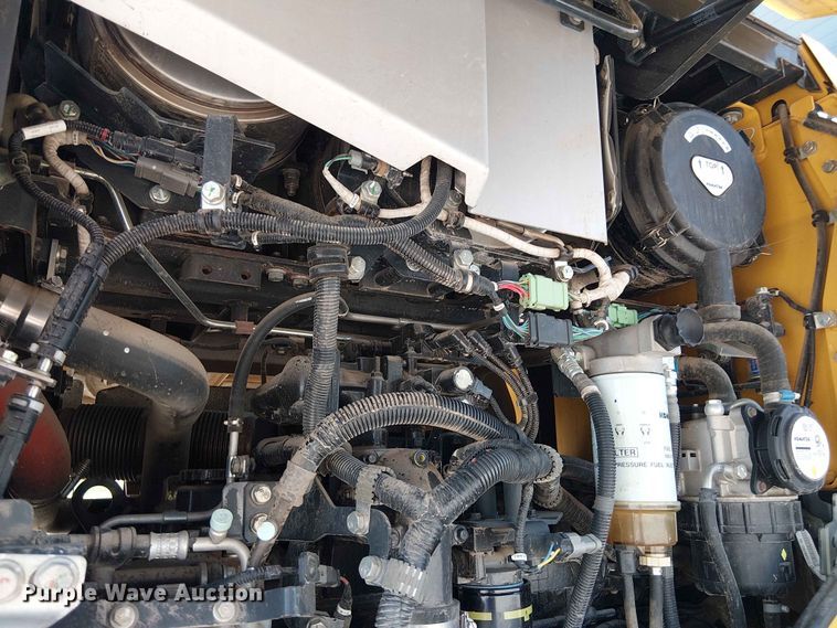 image for item YA3586 2020 Komatsu WA270-8 wheel loader
