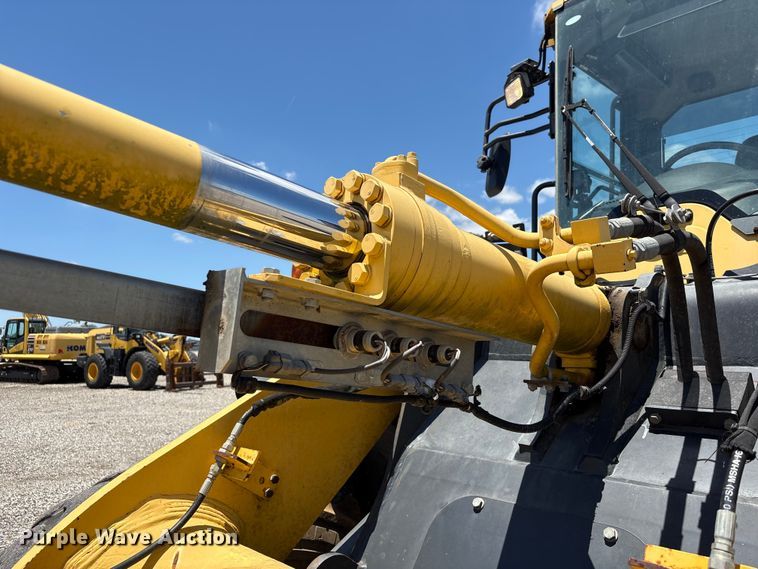 image for item YA3589 2019 Komatsu WA270-8 wheel loader