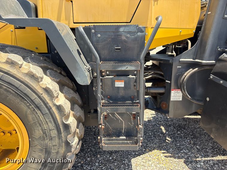image for item YA3589 2019 Komatsu WA270-8 wheel loader