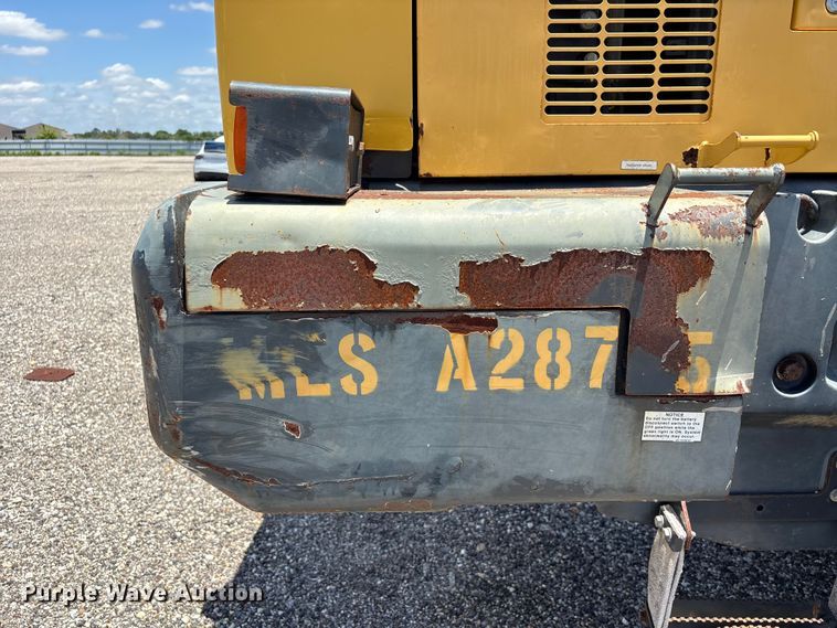 image for item YA3589 2019 Komatsu WA270-8 wheel loader