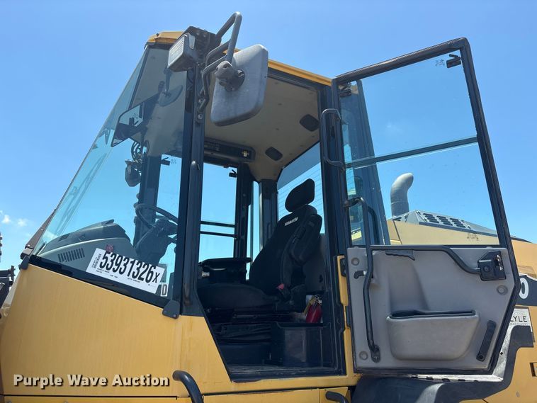image for item YA3589 2019 Komatsu WA270-8 wheel loader