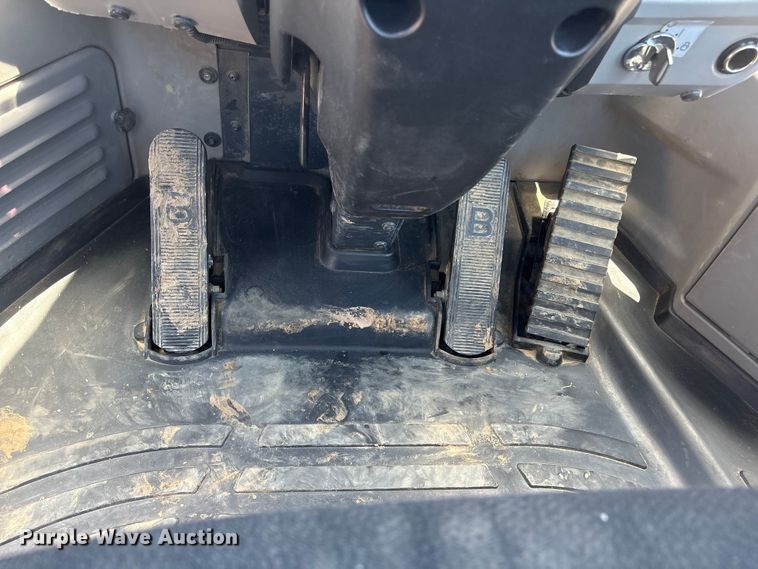 image for item YA3589 2019 Komatsu WA270-8 wheel loader