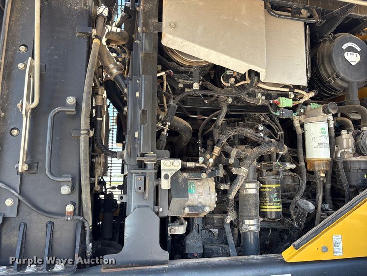 image for item YA3589 2019 Komatsu WA270-8 wheel loader
