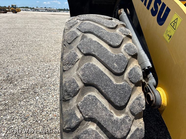 image for item YA3589 2019 Komatsu WA270-8 wheel loader