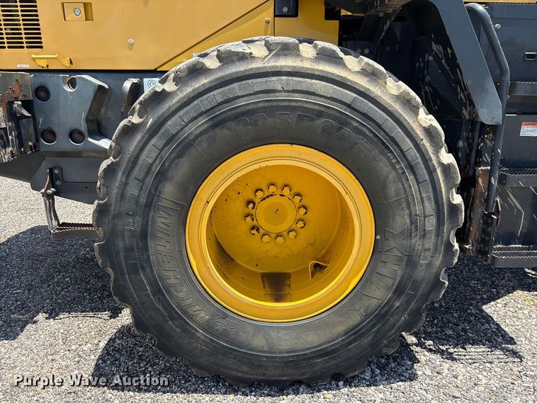 image for item YA3589 2019 Komatsu WA270-8 wheel loader