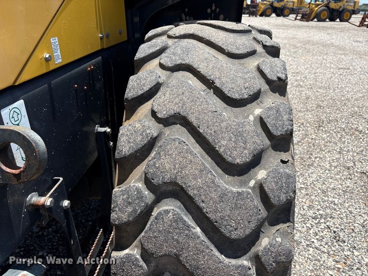 image for item YA3589 2019 Komatsu WA270-8 wheel loader
