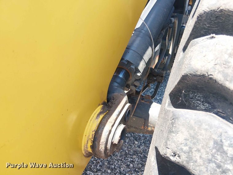 image for item YA3590 2021 Komatsu WA270-8 wheel loader