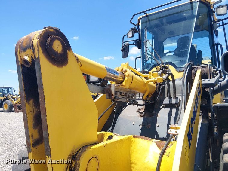 image for item YA3590 2021 Komatsu WA270-8 wheel loader