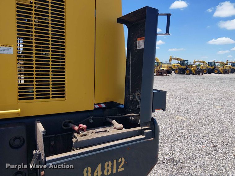 image for item YA3590 2021 Komatsu WA270-8 wheel loader