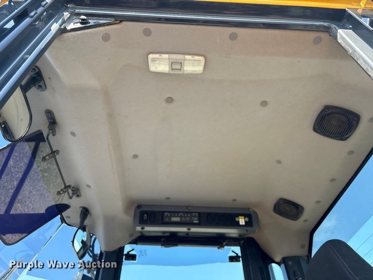 image for item YA3591 2020 Komatsu WA270-8 wheel loader