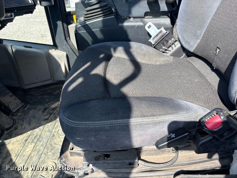 image for item YA3592 2019 Komatsu WA270 wheel loader