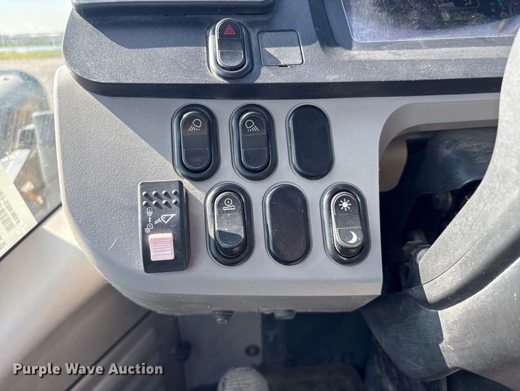 image for item YA3592 2019 Komatsu WA270 wheel loader