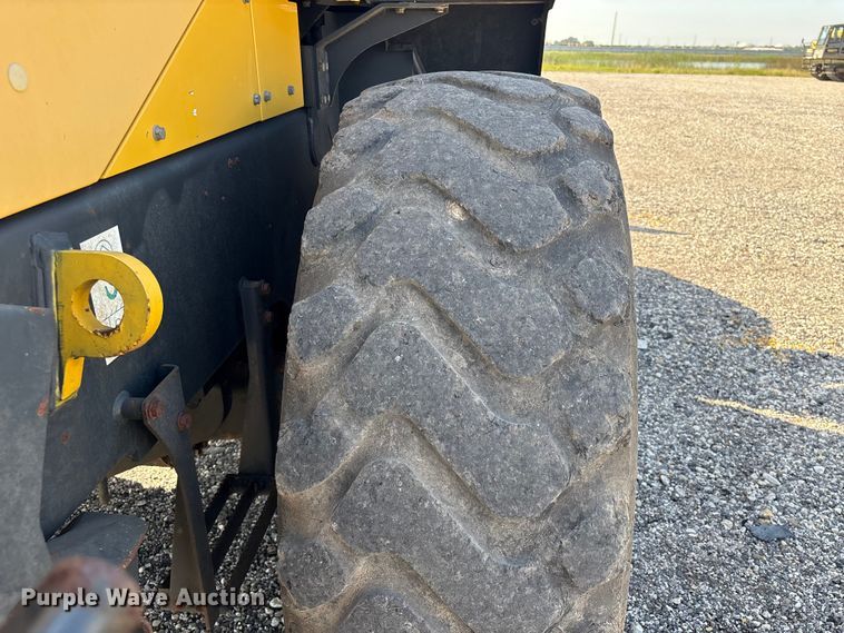 image for item YA3592 2019 Komatsu WA270 wheel loader
