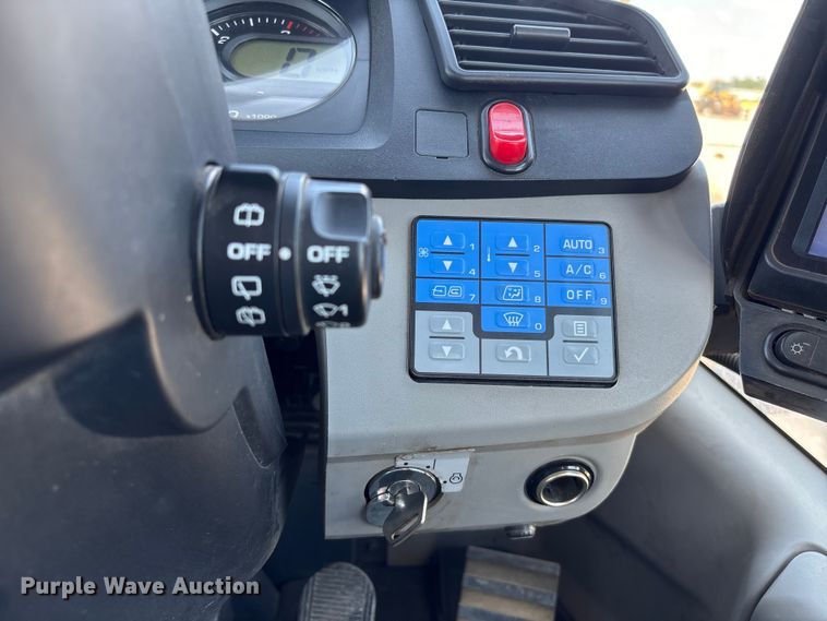 image for item YA3593 2020 Komatsu WA270-8 wheel loader