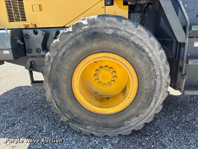 image for item YA3593 2020 Komatsu WA270-8 wheel loader