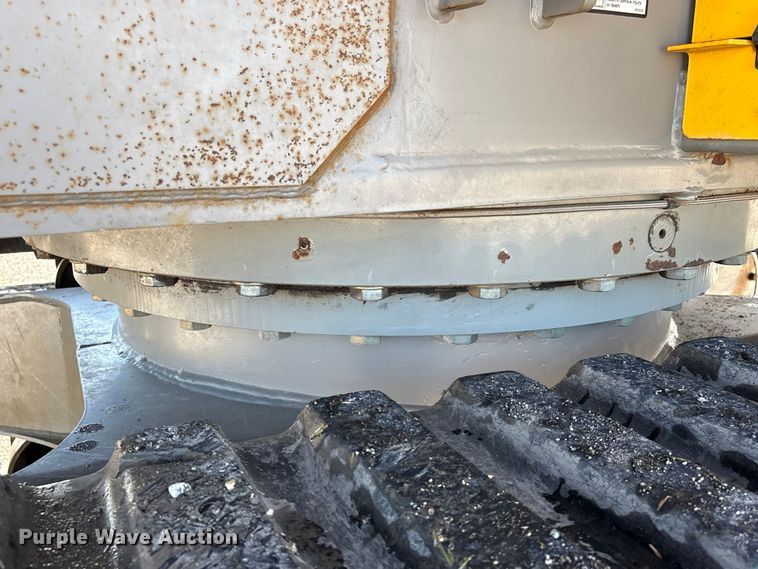image for item YA3595 2020 Terramac RT14R track carrier