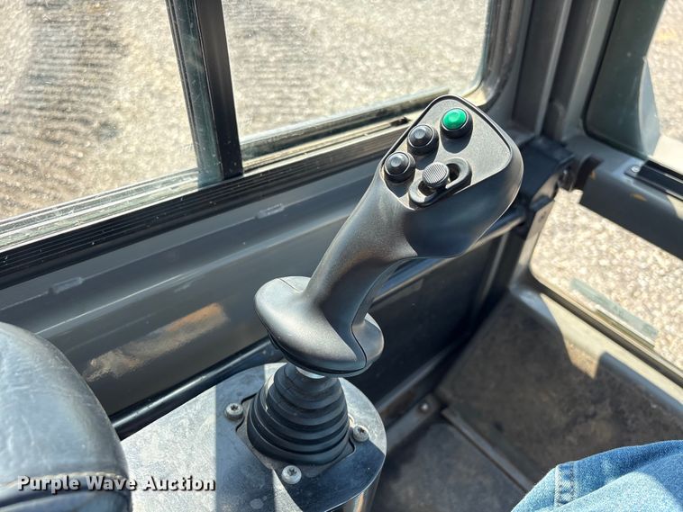 image for item YA3595 2020 Terramac RT14R track carrier