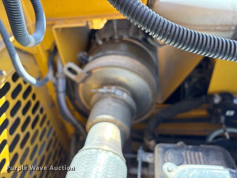 image for item YA3595 2020 Terramac RT14R track carrier