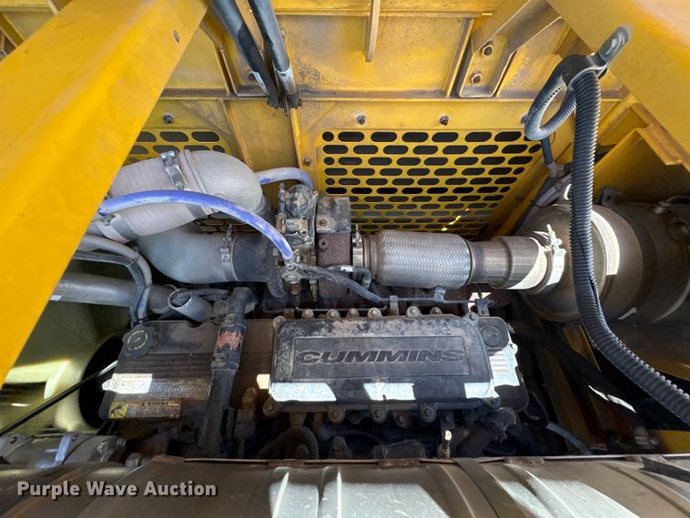 image for item YA3596 2020 Terramac RT14R track carrier