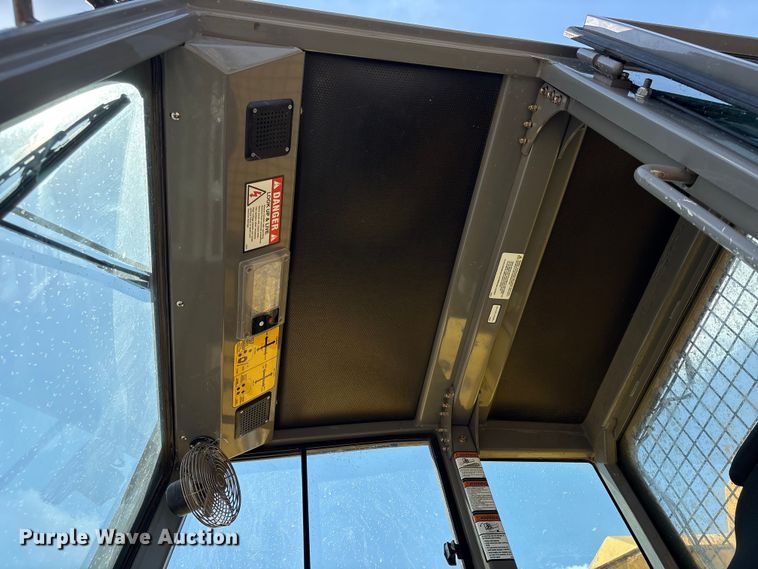 image for item YA3600 2019 Terramac RT14R track carrier