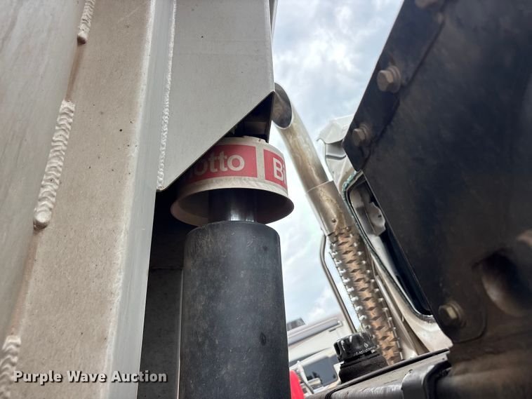 image for item YA3633 2026 Western Star 47X dump truck