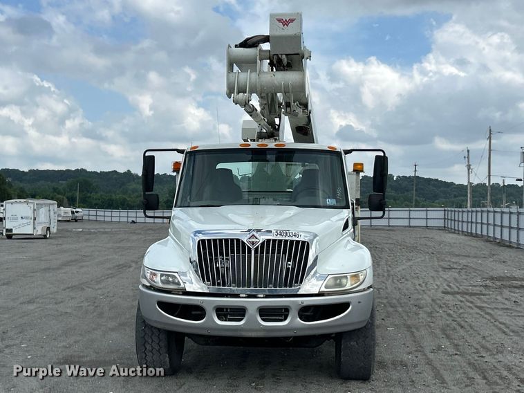 image for item YA3742 2007 International 4300 bucket truck