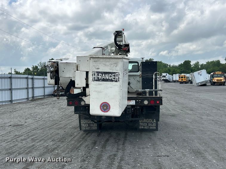 image for item YA3742 2007 International 4300 bucket truck