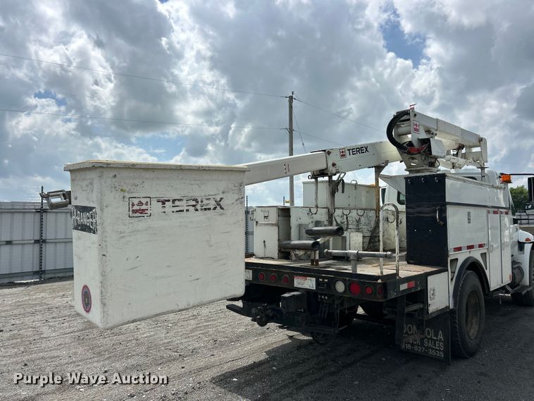image for item YA3742 2007 International 4300 bucket truck