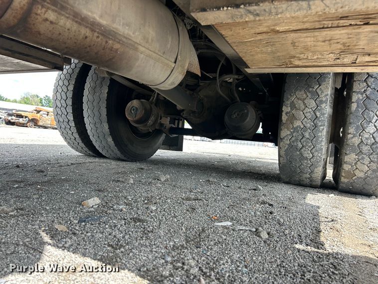 image for item YA3742 2007 International 4300 bucket truck