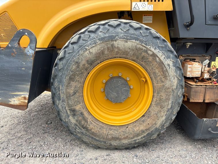 image for item YA3744 2021 XCMG CV123PDU single drum vibratory roller