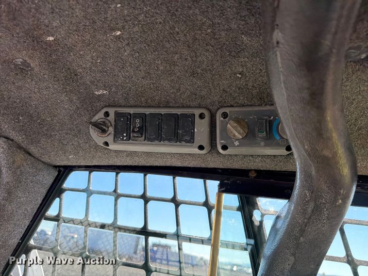 image for item YA3781 2011 Bobcat S185 skid steer loader
