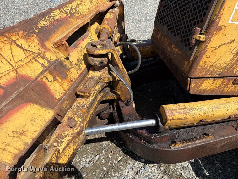 image for item YA3795 1993 Caterpillar D4H TSK skidder