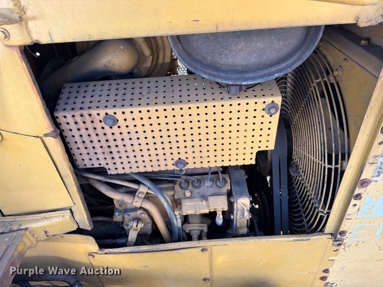 image for item YA3795 1993 Caterpillar D4H TSK skidder