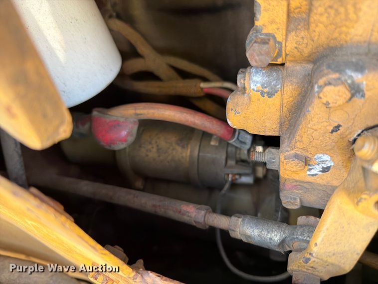 image for item YA3795 1993 Caterpillar D4H TSK skidder