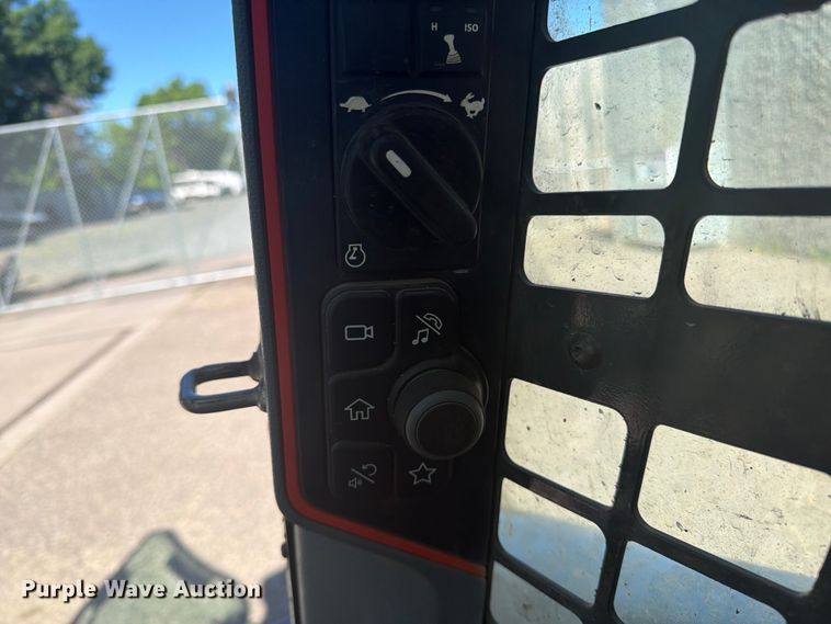 image for item YA3808 2022 Bobcat T62 tracked skid steer loader