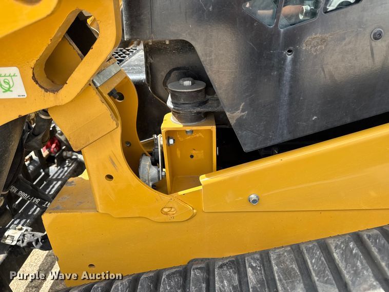 image for item YA3834 2023 Caterpillar 289D3 tracked skid steer loader