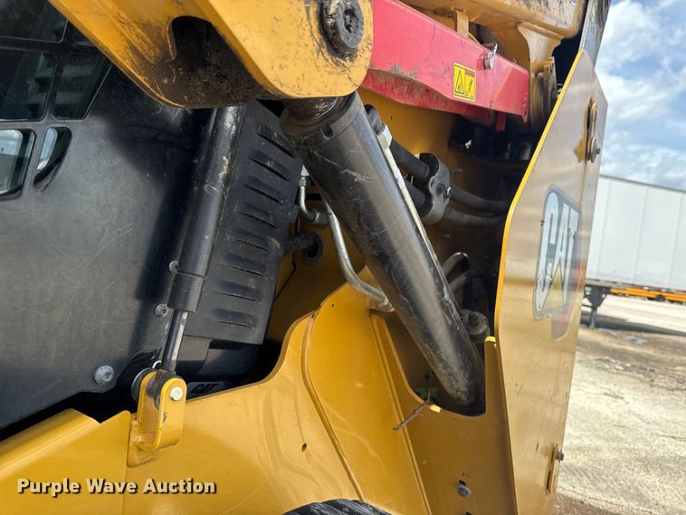 image for item YA3834 2023 Caterpillar 289D3 tracked skid steer loader