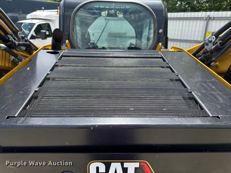 image for item YA3834 2023 Caterpillar 289D3 tracked skid steer loader