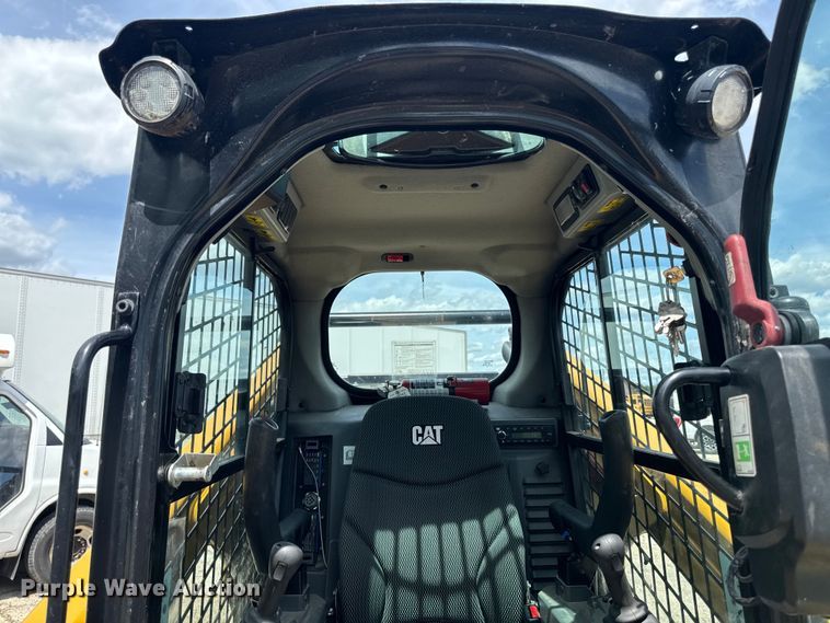 image for item YA3834 2023 Caterpillar 289D3 tracked skid steer loader